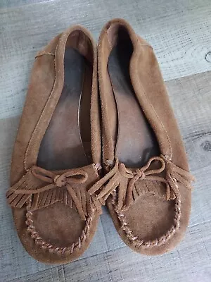 Minnetonka Women's Suede Leather Moccasins Size 9 Tan Fringe • $24.99