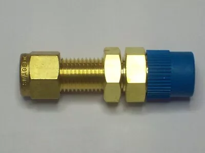 1- Swagelok Brass Bulkhead Connector 1/4  Tube 1/4  MNPT B-400-11-4 • $9.89