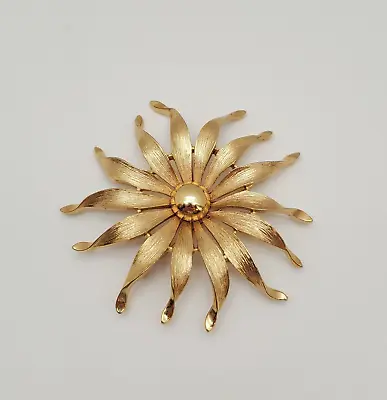 Vintage Crown Trifari Large Gold Tone Flower Pin Brooch Signed • $26.99