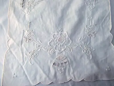 Vtg Lot 4 Doily Placemat Cut Drawn Work Embroid Linen Madeira Scallop • $23.99