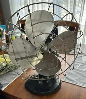 Vintage Hunter Zephair Oscillating Table Top Fan • $100