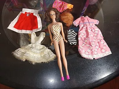Vintage Barbie Fashion Queen 1962 Gold Swimsuit With 2 Wigs And Clothes  • $48.90