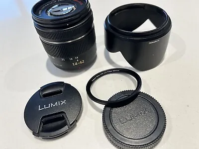 Panasonic Lumix G Vario 14-42mm F/3.5-5.6 Asph Mega OIS Lens + Hood + UV Filter • £65