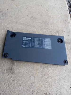 $34.99 • Buy 1987-91 FORD F150 F250 F350 FUSE BOX COVER DASH PANEL Lower Bolster E7TB-1504459