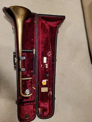 1948 F.E OLDS & SON Ambassador  LOS ANGELES CALIFORNIA  TROMBONE. • $350