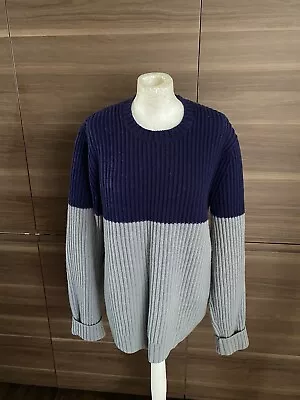 Levi’s Jumper Size Large  • £16.99