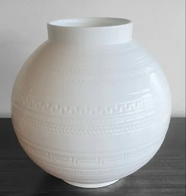 Large Wedgwood Intaglio Vase • $290