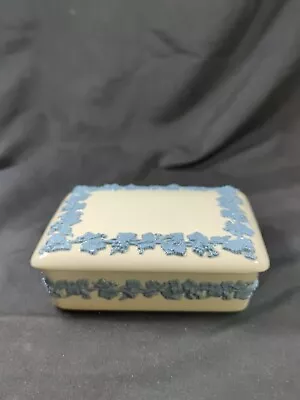 £24.53 • Buy VTG Wedgwood Blue White Etruria & Barlaston Embossed Queen's Ware Cigarette Box