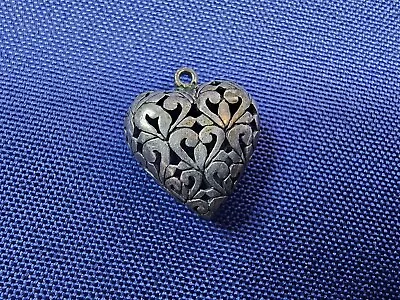 Grandma Grabe's Beautiful Vintage 925 Sterling Silver Filigree Heart Pendant • $0.75