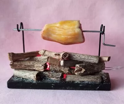 £14.99 • Buy DOLLS HOUSE 1/12th HANDMADE BATTERY LIGHT UP LOG FIRE WITH ROAST ON A SPIT