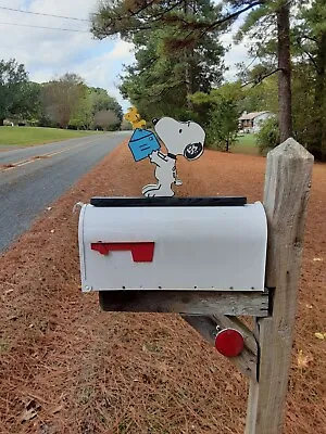 Handmade Snoopy Mailbox Topper • $50