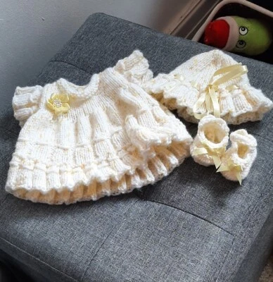 £2.99 • Buy Hand Knitted Dolls Clothes To Fit Doll 10”doll