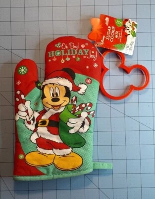 Disney Mickey Mouse Christmas Oven Mitt + Cookie Cutter Potholder New W/out Mix  • £6.14