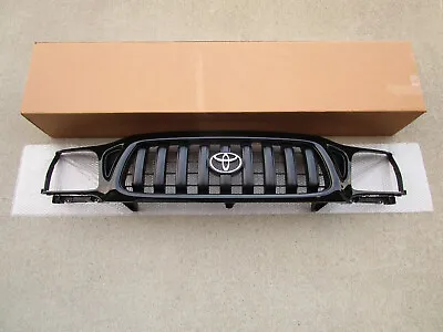 Fits: 01 - 04 Toyota Tacoma Front Radiator Grille Black Sand Pearl Oem Brand New • $587.99