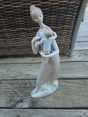 Vintage Lladro Spain Figurine #4701 Mother And Child 13 1/2  Tall  Retired • $114.99