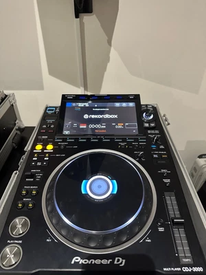 £2200 • Buy CDJ-3000 Professional DJ Multi Player With Flight Case And Decksaver