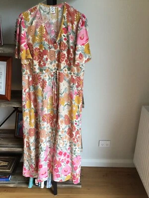 $25 • Buy Womens Dresses Size 12