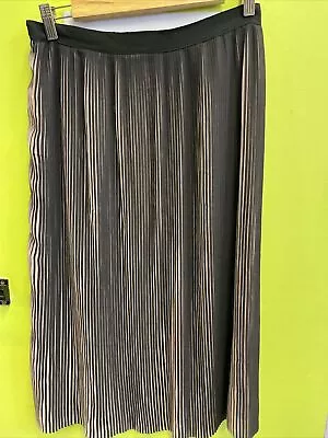 Basque Petites Pleated Black Abd Beige Midi Skirt Size 10 New With Tags • $15