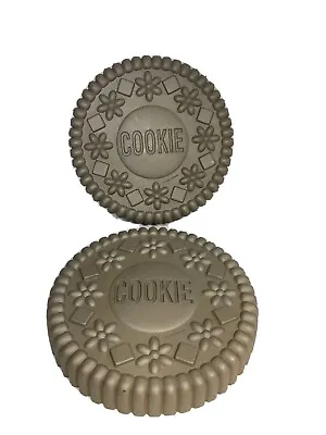 $25 • Buy Set Of 2 Chicago Metallic SANDWICH COOKIE CAKE PANS 9  Round Metal Baking Molds