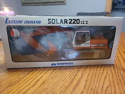 1/40 Daewoo Excavator Solar 220 Lc3 Mib Mechatropia Mint Dealer Model Rare • $99.99