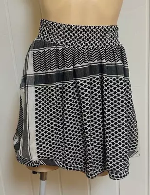 CECILIE COPENHAGEN - Black & White Skirt - Size M • $40