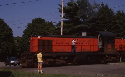 $4.99 • Buy NEW HAVEN Railroad Train Locomotive 0670 Original 1991 Photo Slide