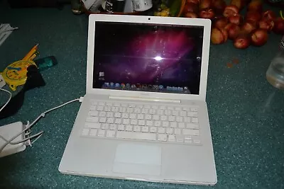 Apple MacBook - Model A1181 • $49.99