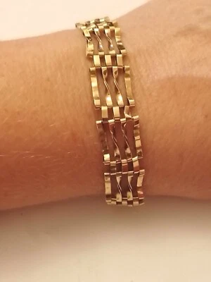 Vintage Solid 9ct Gold Four Bar Gate Bracelet Heart Padlock Hallmarked 11.1g • £295