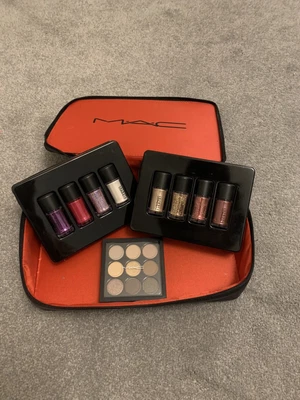 £18 • Buy Mac Eyeshadow Palette And Glitter Mini Pigments