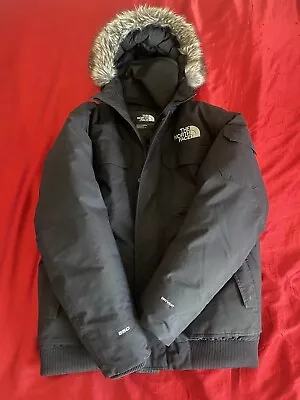 Medium Men’s North Face McMurdo Parka Jacket • $230