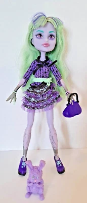 £23.99 • Buy Monster High Twyla 13 Wishes Doll With Pet Dustin Bunny & Handbag