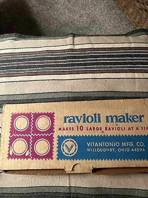 Vitantonio Ravioli Maker #510 Makes 10 Large 2   Ravioli At A Time Pasta • $15