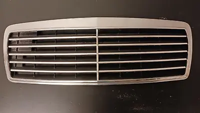 OEM 1996- 1999 Mercedes Benz W210 E-Class Front Grill Grille Very Good Condition • $69