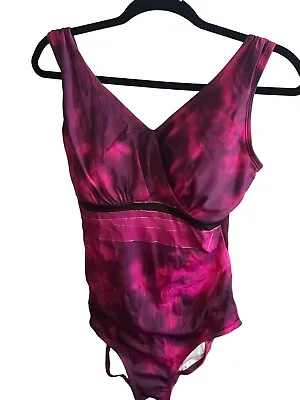 Amoeba Bathing Suit 10 Pink And Black Print • $20.50