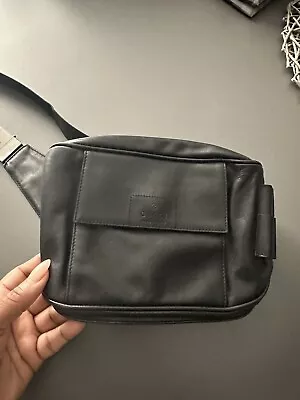 Authentic GUCCI Waist Body Bag Leather 0072024 Black 9511C • $250
