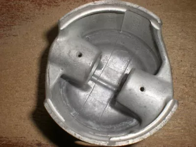 Yamaha 115hp Two Stroke Outboard Starboard Piston 6E501  CN-42 • $24.95