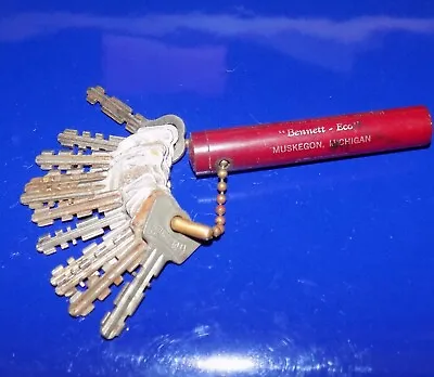 Lot Vintage Master Double-Cut Keys On Hollow 'Service Station Equip Co' Keychain • $10