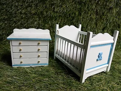 Dolls House 1/12th Baby Boy Cot Bed And Drawers Changing Table • £15.99