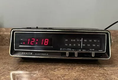 Vintage Zenith 1970’s R450W Solid State AM/FM Radio Alarm Clock  Tested Working • $19.96