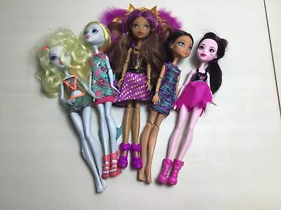 Mattel Monster High Dolls Lot Of 5 Clothes Shoes • $46.74