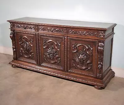 Antique French Hunting Sideboard/Buffet In Solid Oak With Highly Carved Doors • $3585