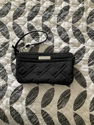 NWOT Vera Bradley Black Wristlet • $8.99