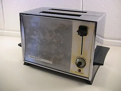 Vintage Chrome Toaster Mid Century Kitchen Appliance 2-Slice Toastmaster B112 • $52.85