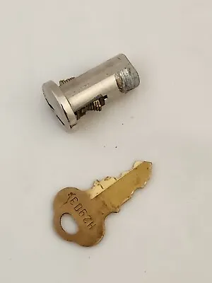 REPLACEMENT LOCK And KEY FOR OAK ACORN GUMBALL/PEANUT VENDING MACHINE - 020 • $11