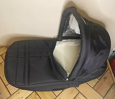 UPPAbaby Vista Black Carry Cot Bassinet For Pram- With Cover/ Net/ Adaptors • £29.99