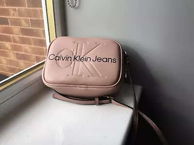 Calvin Klein Jeans Bag - Beige • £19