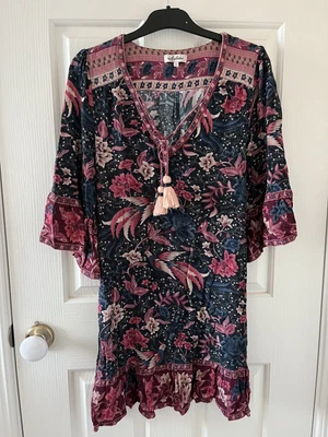 $25 • Buy Arnhem Bird & Flowers Dress Size 6