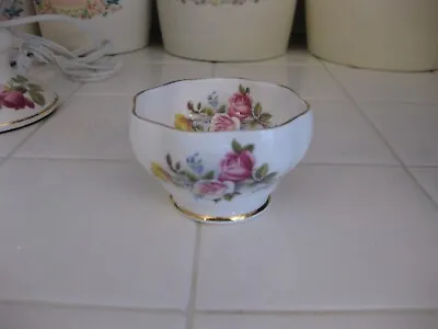 Beautiful Vintage Queen Anne Bone China England Open Sugar Bowl 272 With Roses • $14.50