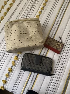 Wallet Lot - Dooney  Burke Coach And Kate Spade Lunch Bag • $55