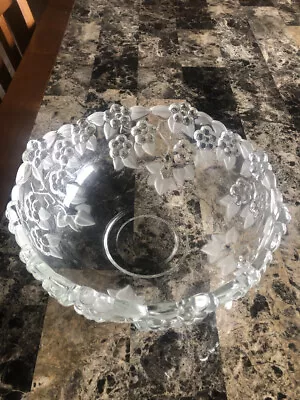 Mikasa Carmen Walther Crystal Round Floral Glass Frosted Serving Dish • $25